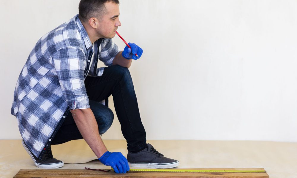 full-shot-man-looking-away